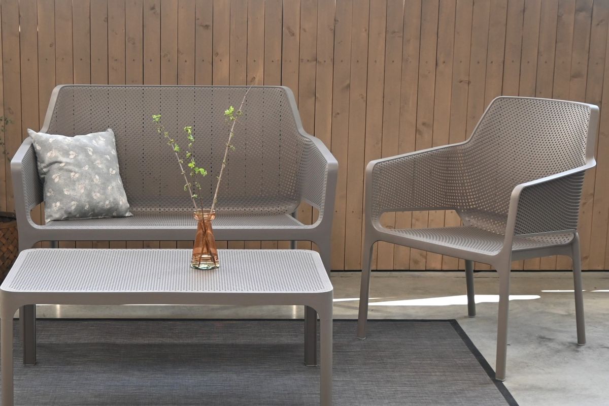 Nardi Net sett 2+1+1 m/puter+bord - gråbeige