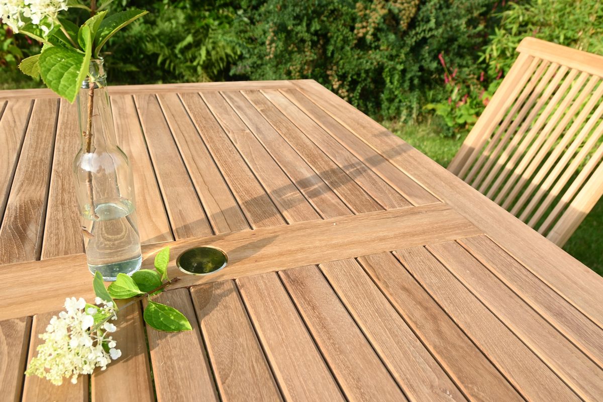 Skagen sett 4 klappstoler+bord 150x90 cm - teak 
