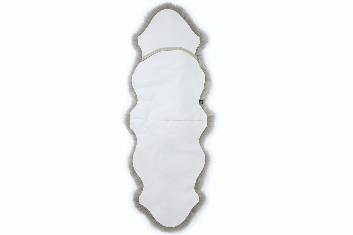 Skinnwille Gently dobbelt saueskinn - lys grå